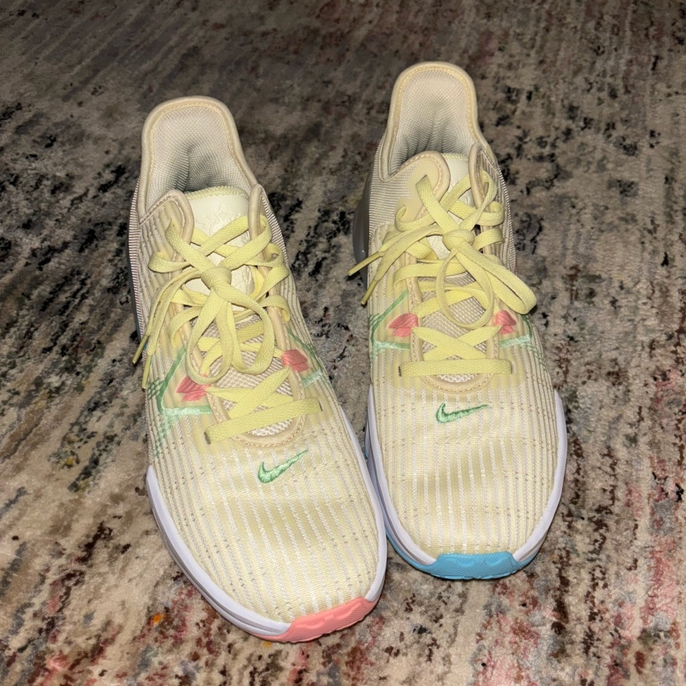 Men’s Nike LeBron witness 6 coconut milk, Easter collection